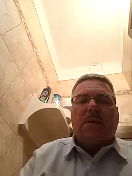 Tbone17 Show in webcam