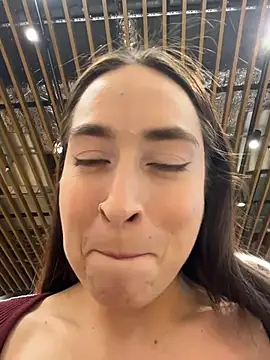 Holly_Play Live XXX-chat