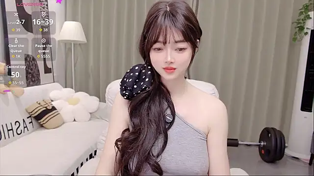 uikyy1 Live XXX-chat