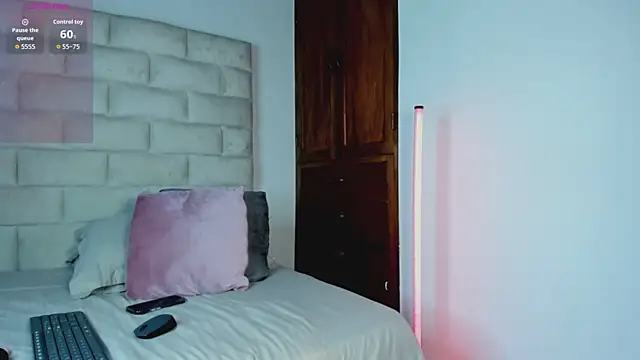 HollyGrey_ Live XXX-chat