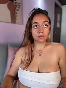 Im_Luuu Chat XXX live