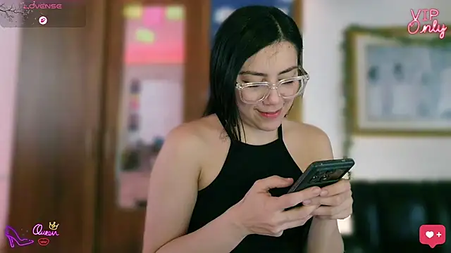 Chatroom XXX en direct de LauGrayJ