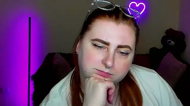 Chatroom XXX en direct de Alicia_love00