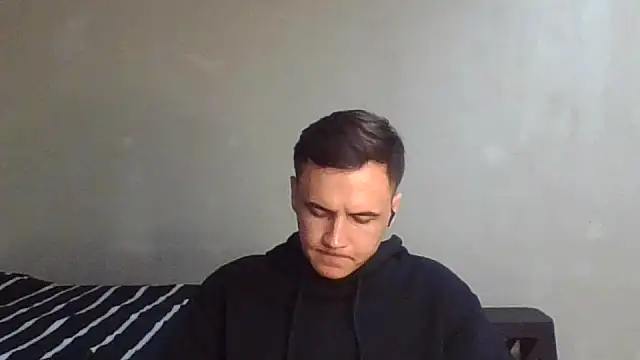 Show modela Denis_sport na web-kameri