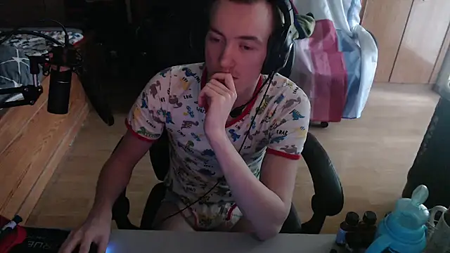 Pertunjukan Kamera Web BabyDracoDarkfang