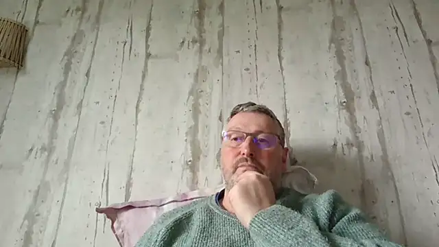 doudou310 élő XXX-chatje