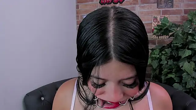 Chat +18 de foxy_vera ao vivo