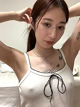 H_Kirachan Pertunjukan Webcam