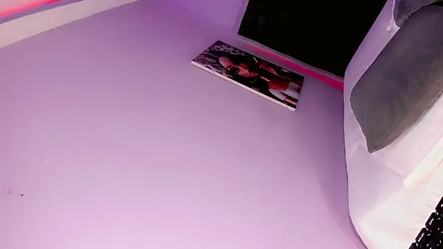 IssabellaIzzy Webcamshow