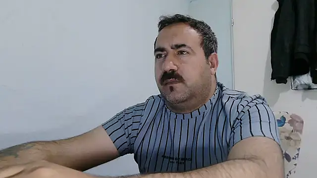 mio_jaks Adlı Modelin Canlı XXX Sohbeti