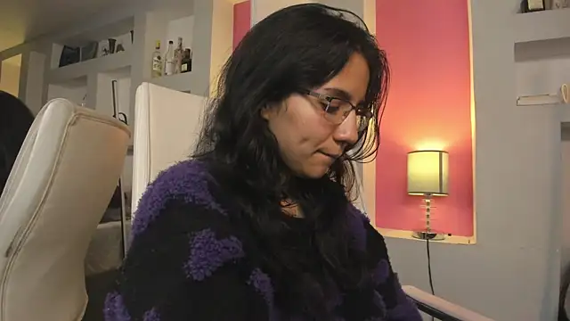 HollyPeach's Live XXX Chat