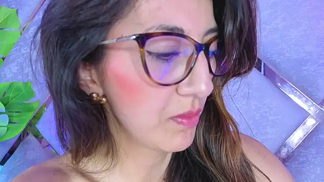 Chat +18 de _jade_white_ ao vivo