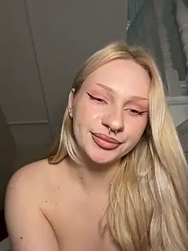 Онлайн чат XXX DayaFoxy