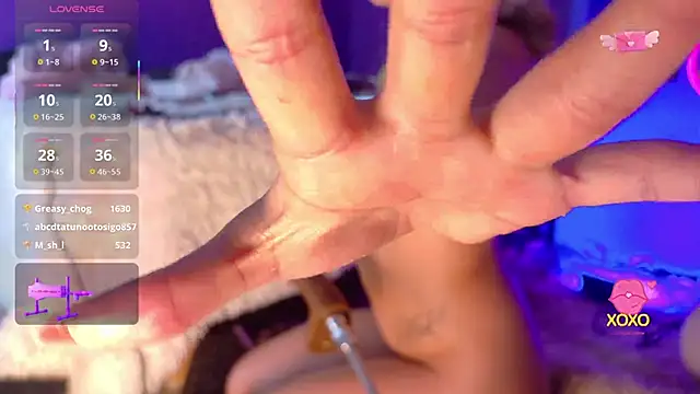 miia__baker's Webcam Show