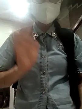 Cenderellaa 在線直播表演