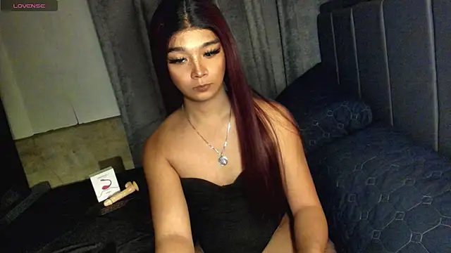 แชท XXX สดของ TrinityFucksYou