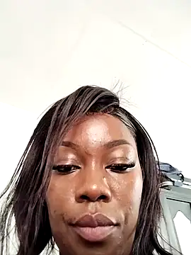 Chat +18 de CuteBootyBae ao vivo