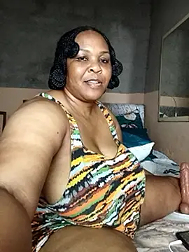 Moretl élő XXX-chatje