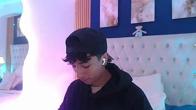 Show Webcam de Aiden_Rivers_