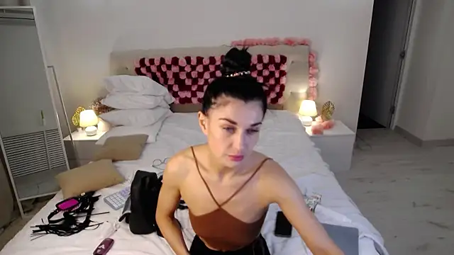 AriannaCruise 即時 XXX 聊天