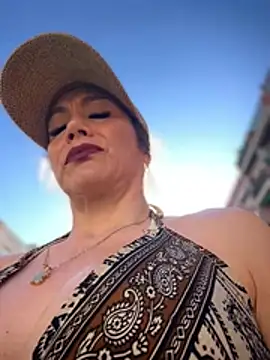 angelitasexy81 即時 XXX 聊天