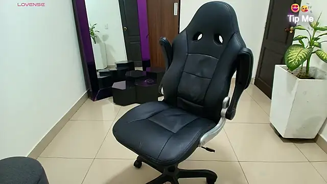 sebastian_oconnor77 Show Webcam