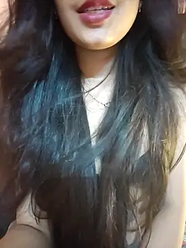 Rakhiii12 webcam show