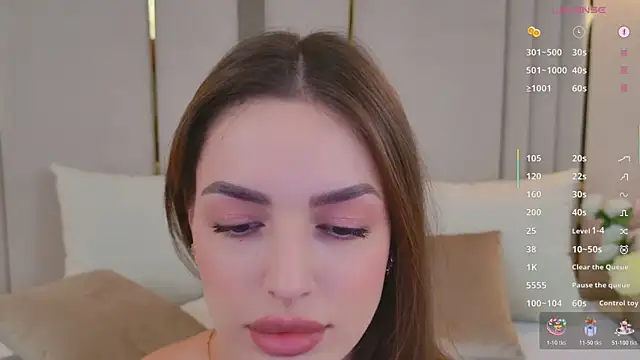 Chat +18 de BellaHalles ao vivo