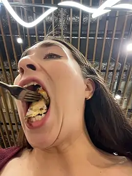 Holly_Play Adlı Modelin Web Kamerası Şovu