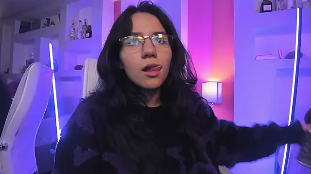 Chatroom XXX en direct de HollyPeach