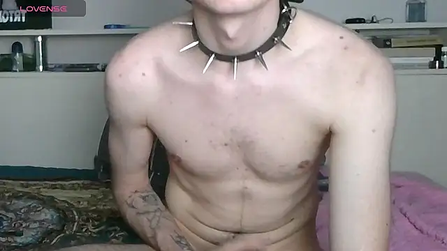 Ernest_ice: διαδικτυακό σόου στην κάμερα