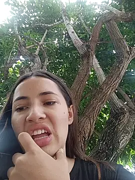 -NicolのライブXXXチャット