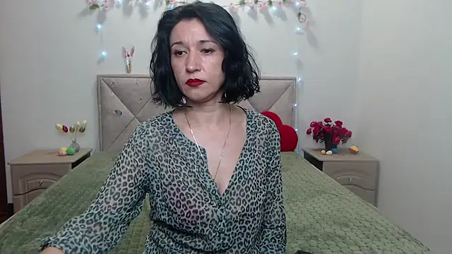 Czat XXX na żywo – CameronEnns