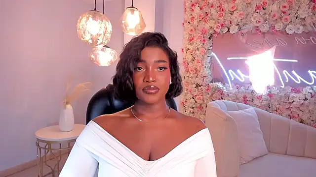 SavannahStorm Chat XXX in diretta