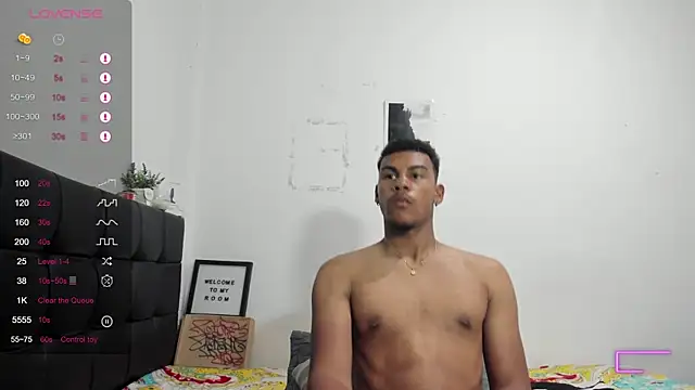 RoddyRich11 live XXX chat