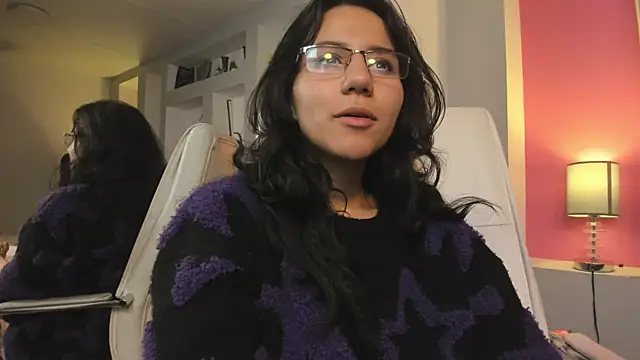 HollyPeach 라이브 XXX 채팅