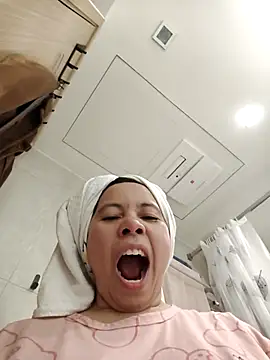 Chatroom XXX en direct de doggiepossession