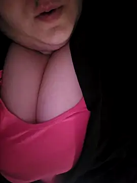 emiliecurvy83: απευθείας συνομιλία ΧΧΧ