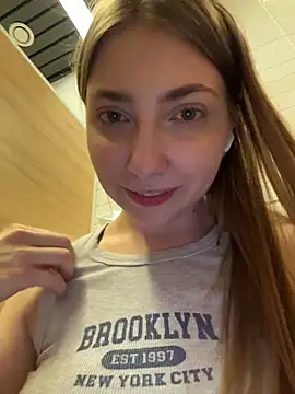 Sunny___Bunny élő XXX-chatje