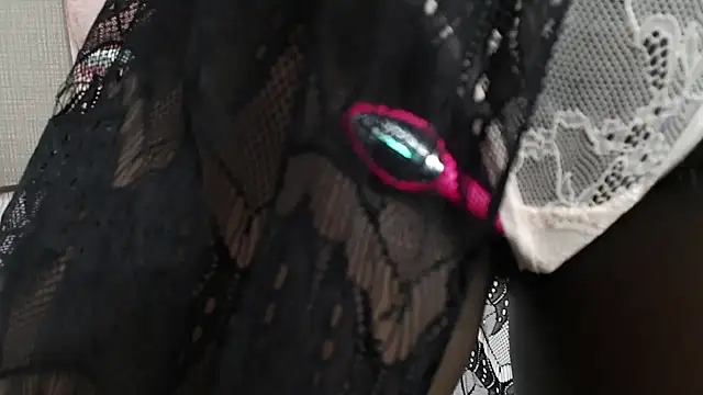 Chatroom XXX en direct de NahomyHawk