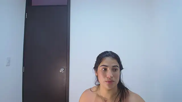 shyness_alice élő XXX-chatje