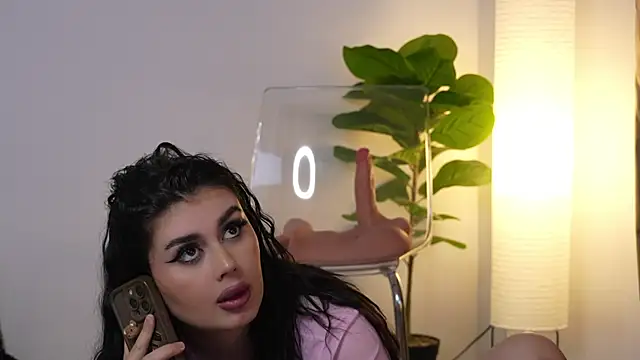 ItsKendra Webcam-Show