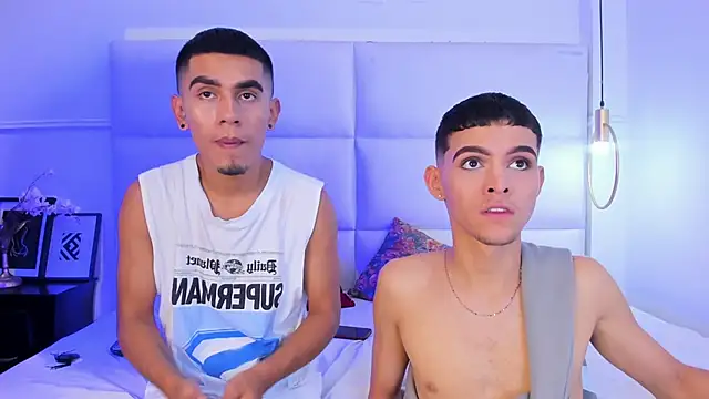 Show modela your_d0ll1 na web-kameri