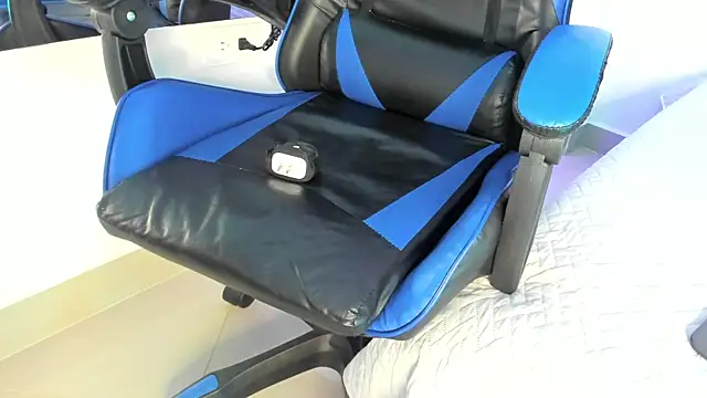 Liamsubtle01 Show in webcam