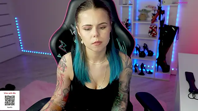 QueenAliceX: απευθείας συνομιλία ΧΧΧ