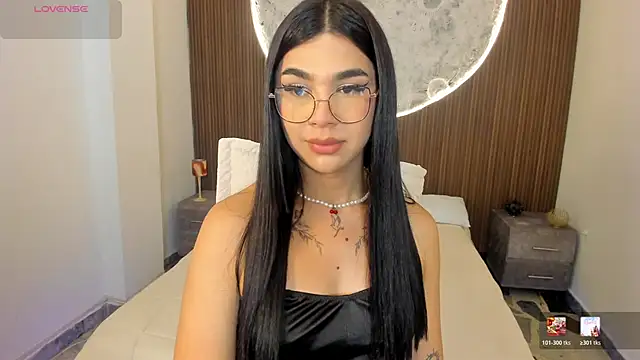 RoseCassie Show in webcam