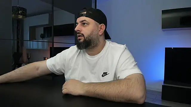 دردشة DravenPeak الجنسية المباشرة