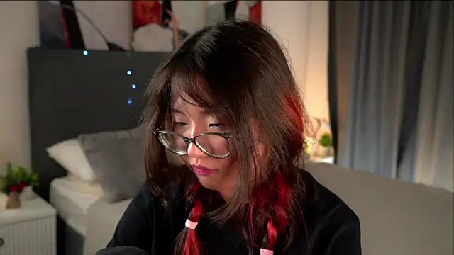 NelleMihalkoのライブXXXチャット