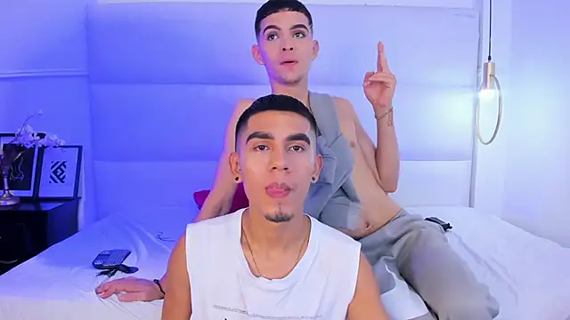 your_d0ll1 Chat XXX in diretta