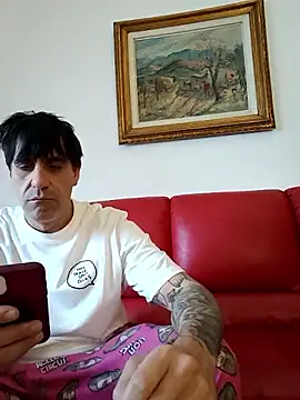 Elnonoykeila77's Live XXX Chat